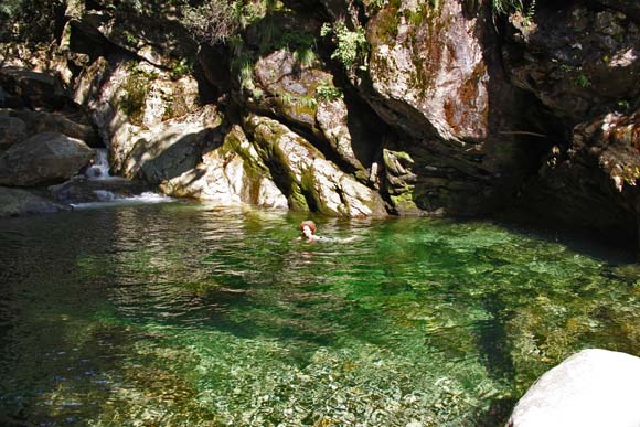 Badegumpen in der Valle del Salto